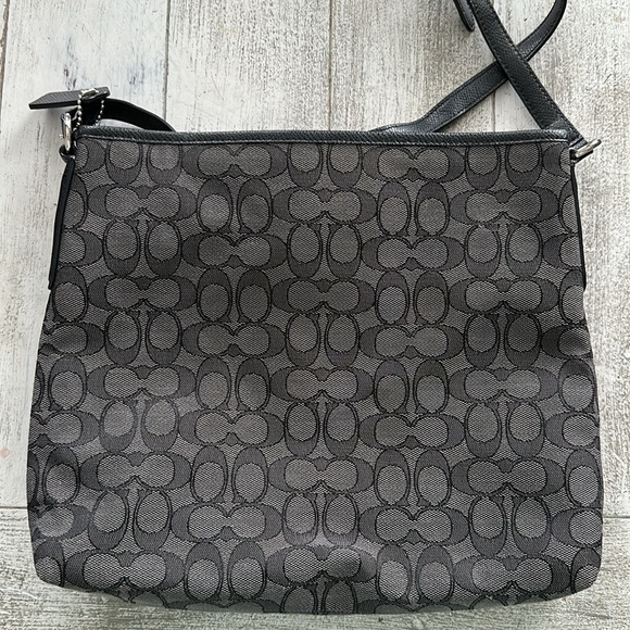 Coach large file bag. New without tags. - Picture 4 of 6